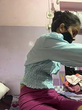 Snapshot of Sandhya_77 chatting on April 9, 6:02 am Sandhya 77 online show from April 9, 6:02 am