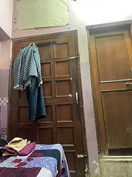 Snapshot of Sandhya_77 chatting on April 15, 6:09 am Sandhya 77 online show from April 15, 6:09 am