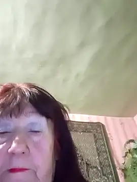 Snapshot of CrystalLime6411 chatting on January 18, 2:43 pm CrystalLime6411 online show from January 18, 2:43 pm