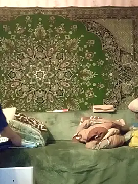 Snapshot of CrystalLime6411 chatting on February 17, 5:30 pm CrystalLime6411 online show from February 17, 5:30 pm