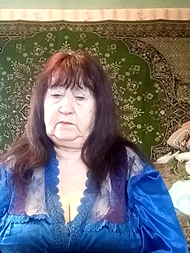 Snapshot of CrystalLime6411 chatting on March 3, 8:20 am CrystalLime6411 online show from March 3, 8:20 am