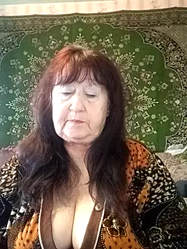 Snapshot of CrystalLime6411 chatting on March 4, 9:26 am CrystalLime6411 online show from March 4, 9:26 am