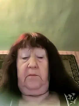 CrystalLime6411 online show from April 5, 2:58 pm