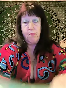 CrystalLime6411 online show from April 8, 6:35 am