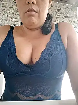 Bellapotencia1985 online show from October 31, 10:38 am