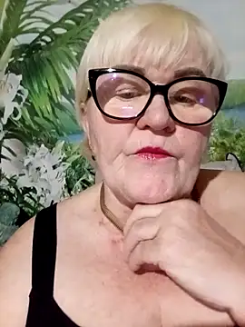 VioletSweet5566 online show from May 12, 7:22 pm