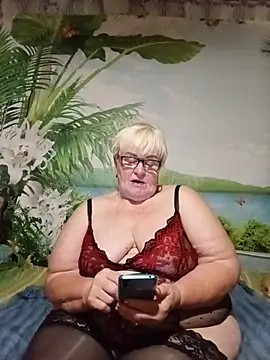 Snapshot of VioletSweet5566 chatting on July 13, 6:22 pm VioletSweet5566 online show from July 13, 6:22 pm