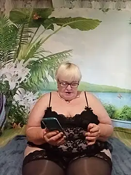 Snapshot of VioletSweet5566 chatting on July 17, 4:01 pm VioletSweet5566 online show from July 17, 4:01 pm