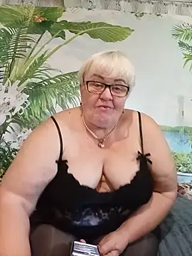Snapshot of VioletSweet5566 chatting on July 20, 6:28 am VioletSweet5566 online show from July 20, 6:28 am