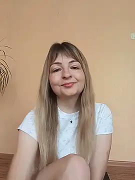 Snapshot of Kate2891 chatting on July 14, 5:45 am Kate2891 online show from July 14, 5:45 am
