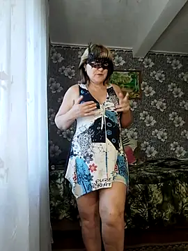 Snapshot of AliceGold5231 chatting on October 22, 5:52 am AliceGold5231 online show from October 22, 5:52 am