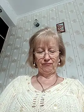 AlikaSwan5821 online show from October 11, 12:15 pm