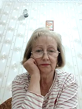 AlikaSwan5821 online show from November 6, 7:26 pm