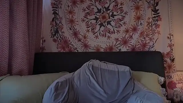 Daisyxoxo  online show from March 13, 10:00 am