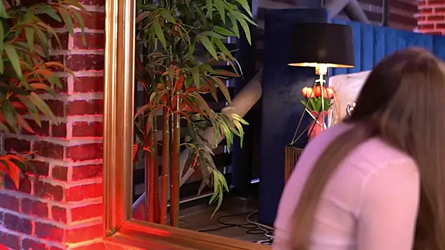 MillaSerene online show from December 5, 7:17 am