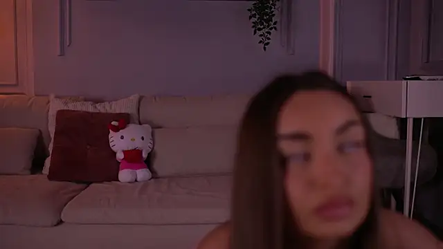 MillaSerene online show from April 11, 6:07 am