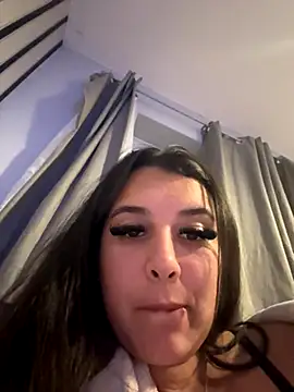 Snapshot of Amelianunnxx chatting on October 24, 8:27 pm Amelianunnxx online show from October 24, 8:27 pm