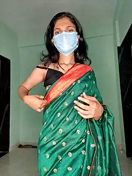 Shivani2002 online show from February 8, 6:00 pm