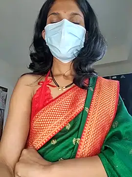 Shivani2002 online show from March 31, 9:43 am