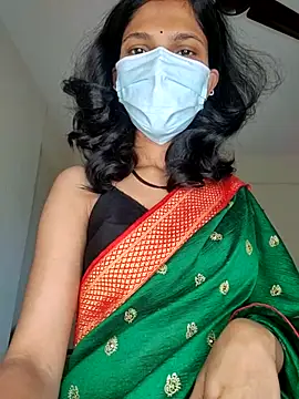 Shivani2002 online show from April 4, 1:59 am