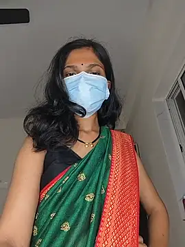 Shivani2002 online show from May 24, 3:39 pm