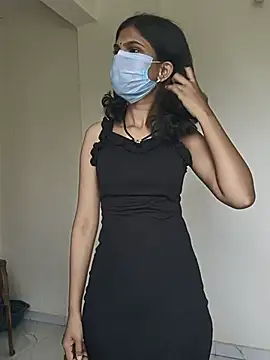 Snapshot of Shivani2002 chatting on July 17, 8:43 am Shivani2002 online show from July 17, 8:43 am