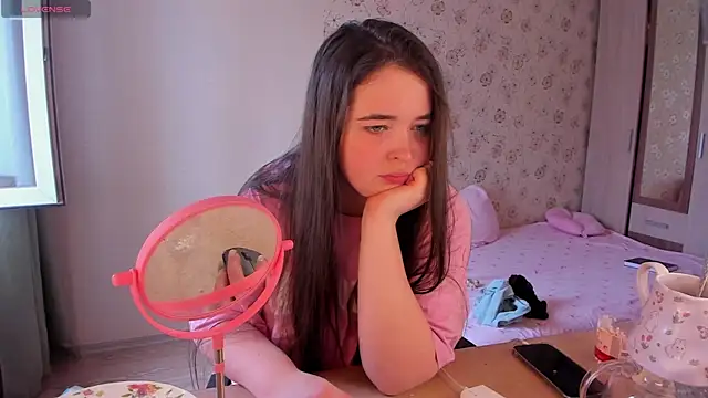 Alice next door online show from March 26, 9:59 am