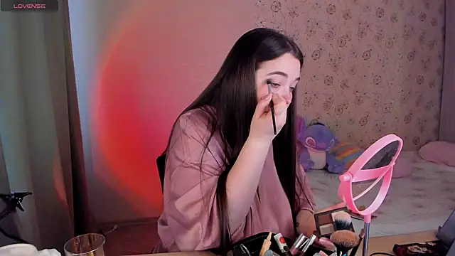 Alice next door online show from April 19, 10:58 am