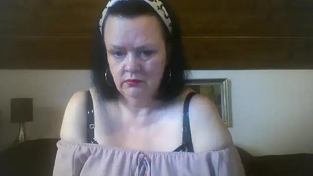 TiffanyMature online show from September 22, 7:54 am
