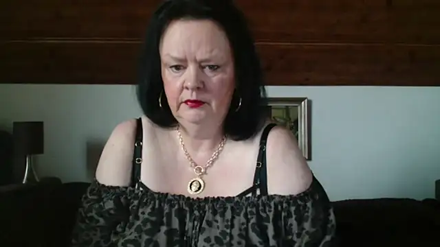 TiffanyMature online show from October 8, 7:06 am