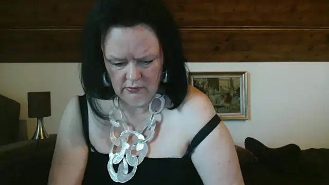 TiffanyMature online show from October 12, 2:16 pm