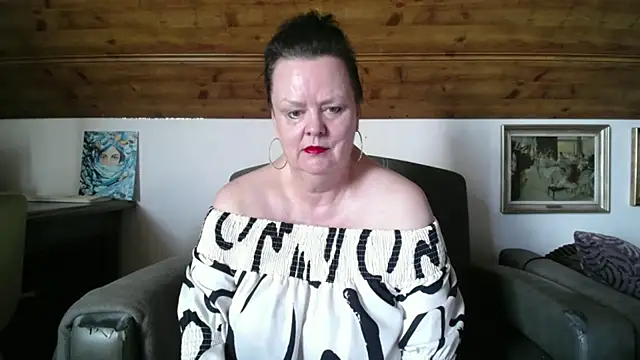 TiffanyMature online show from July 4, 8:20 am