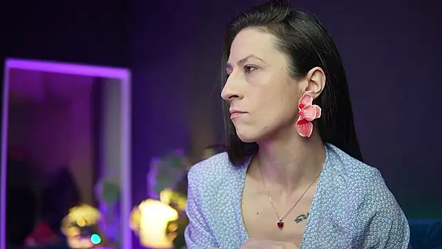 Snapshot of RubyRosa chatting on February 17, 9:43 pm RubyRosa online show from February 17, 9:43 pm