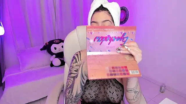 kurito  online show from November 9, 3:49 am