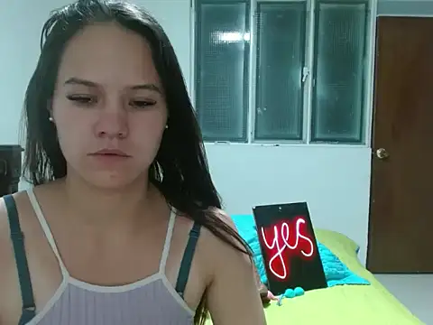 yarafuckass online show from April 15, 2:51 am