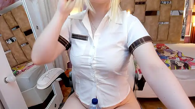 Melody Lolii online show from February 4, 6:03 pm