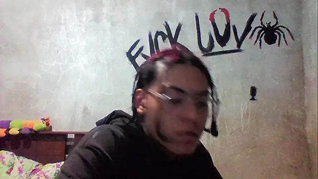 dirty model online show from November 27, 8:27 am