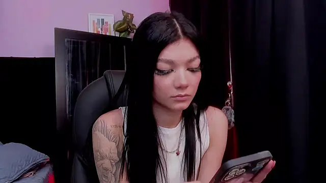 emmabridgerton online show from February 4, 7:47 am