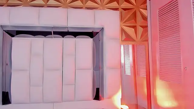 Angel Dustt18 online show from September 10, 7:25 pm