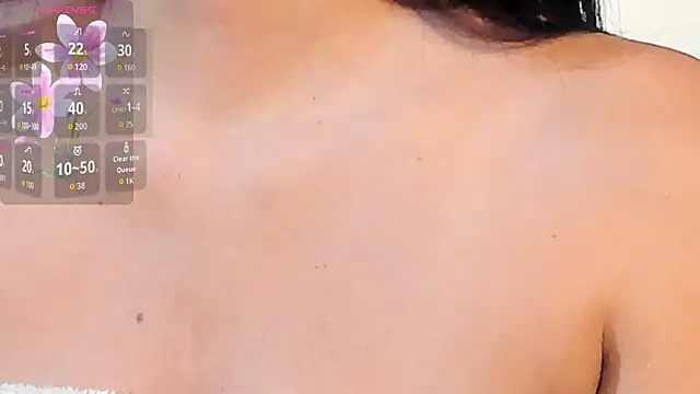 VioletHilton online show from October 13, 7:03 pm