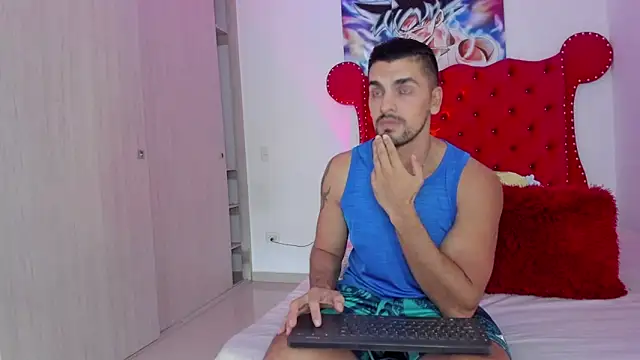 axelwinters online show from October 2, 9:00 pm