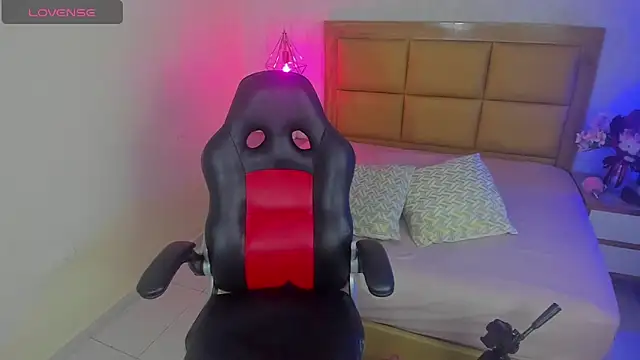 MELISSAROUGE online show from February 18, 7:32 pm