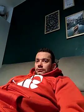 Snapshot of jito959153 chatting on December 5, 6:15 pm jito959153 online show from December 5, 6:15 pm