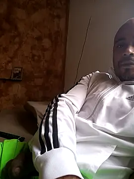 Snapshot of reisloko chatting on November 15, 11:29 am reisloko online show from November 15, 11:29 am