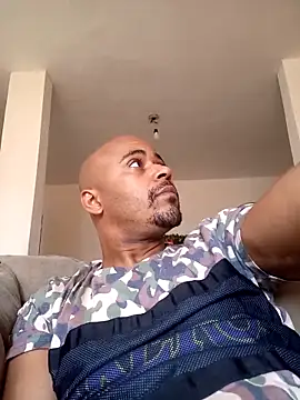 Snapshot of reisloko chatting on November 16, 12:11 pm reisloko online show from November 16, 12:11 pm