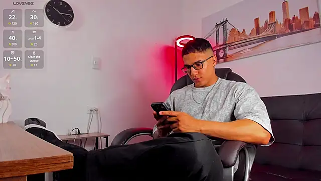 Snapshot of Dash_Bukoski chatting on January 18, 2:54 pm Dash Bukoski online show from January 18, 2:54 pm