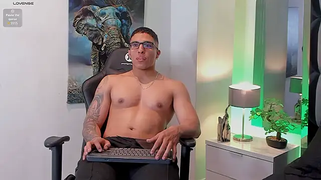 Snapshot of Dash_Bukoski chatting on February 22, 2:59 pm Dash Bukoski online show from February 22, 2:59 pm