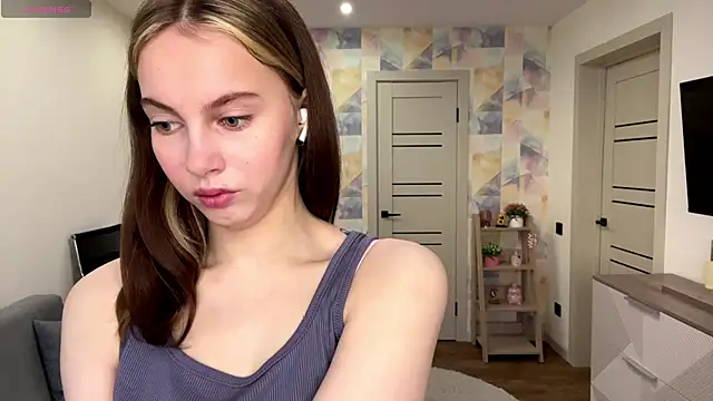 NylaNadler online show from March 9, 4:05 am