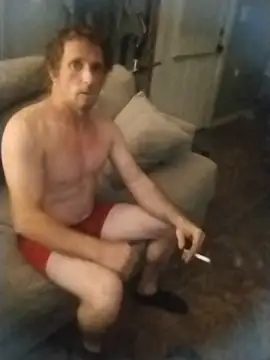 Snapshot of CatchyPart93 chatting on October 25, 8:33 am CatchyPart93 online show from October 25, 8:33 am