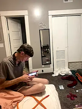 Snapshot of ToyBox96 chatting on November 5, 4:23 am ToyBox96 online show from November 5, 4:23 am